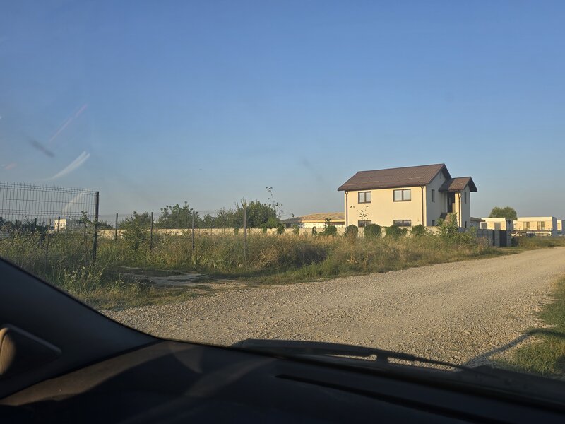 Teren 400 la distanta de 2 strazi de primaria Snagov