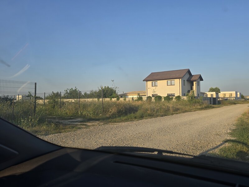 Teren 400 la distanta de 2 strazi de primaria Snagov